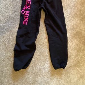 Xl t-shirt and swear top and bottom